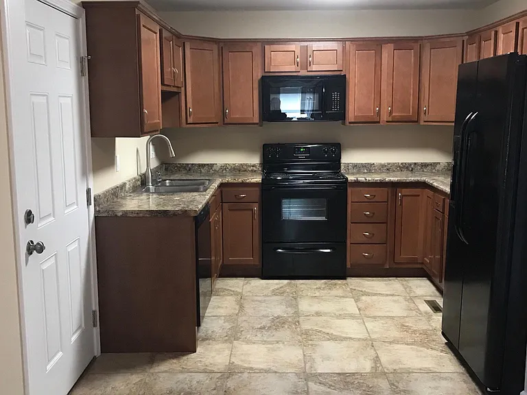 108 Skyview Dr — Photo 13