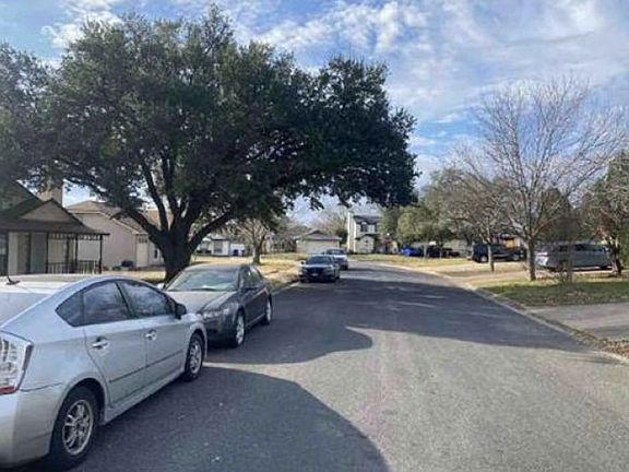 Exterior Neighborhood (street photo)