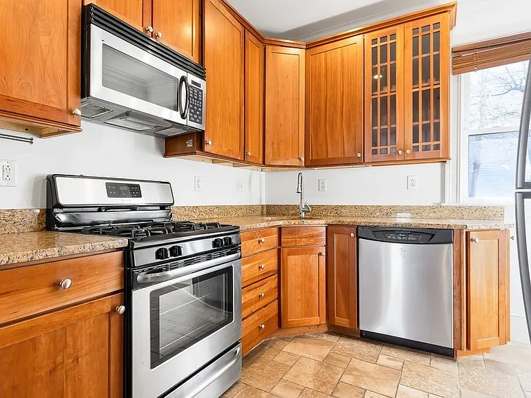 21 Cawfield St #1 — Photo 3