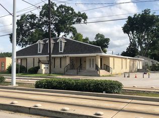3911 Fulton St, Houston, TX 77009