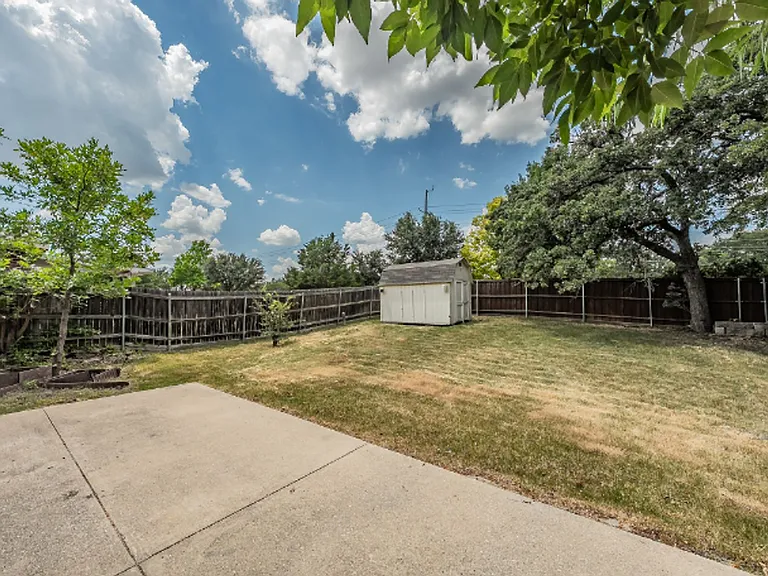 3327 Clydesdale Dr — Photo 29