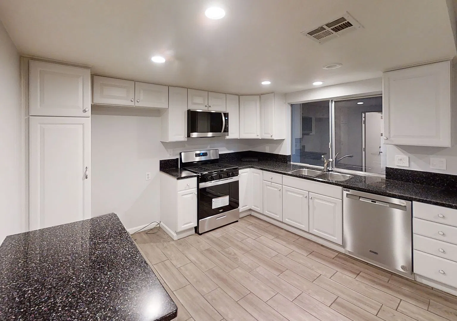 3-Bedroom Home in Redlands, CA — Photo 3