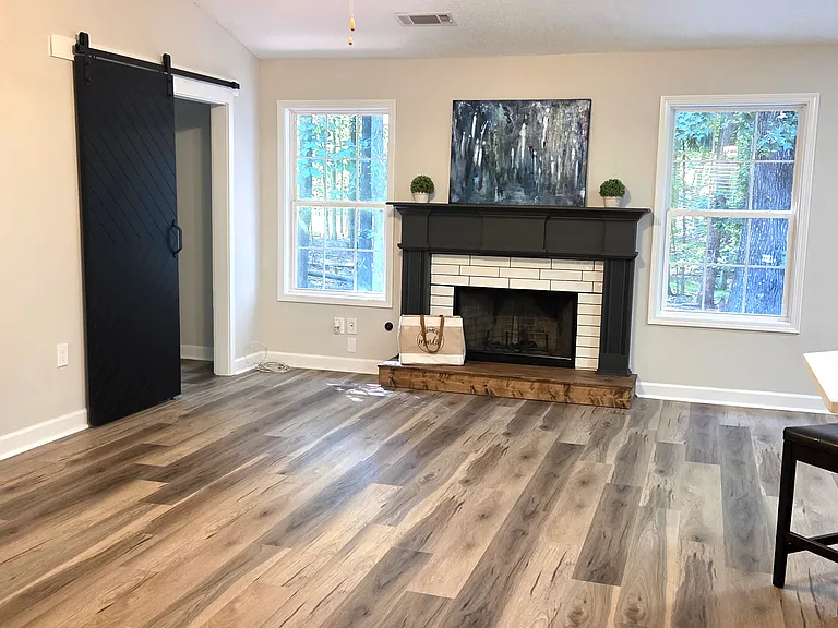 171 Laurel Oaks Ln — Photo 8