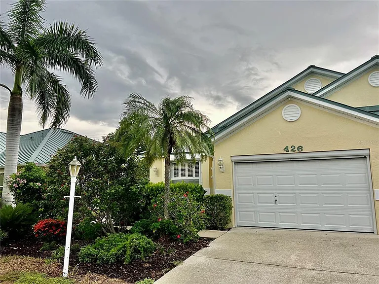 426 Gaspar Key Ln — Photo 2