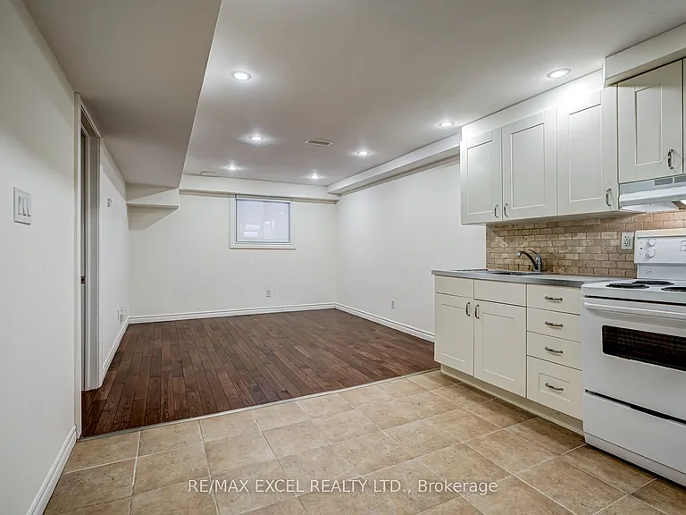 45 Millbank Ct #BASEMENT — Photo 6