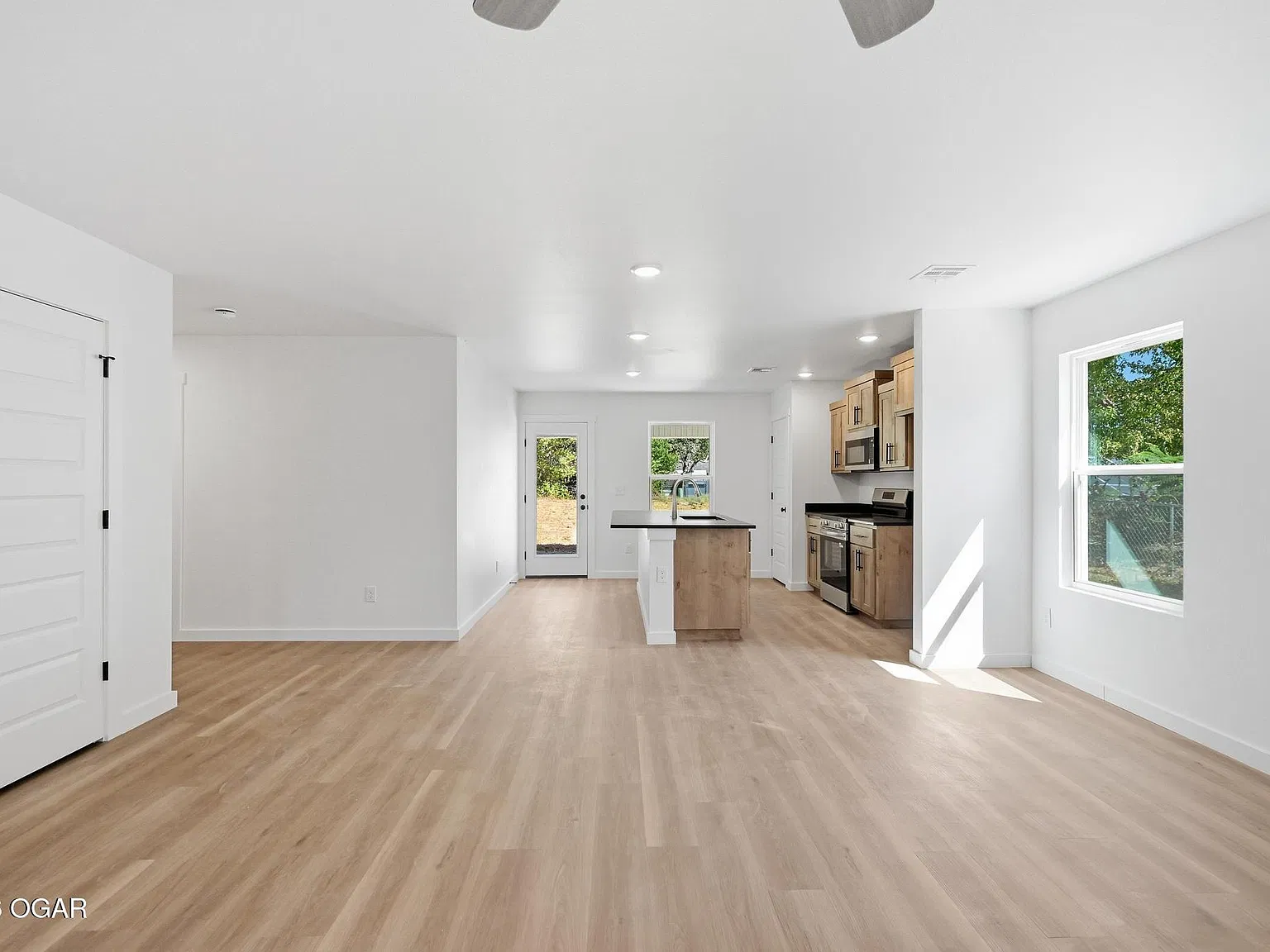 4 bed, 2.0 bath, 1533 sqft, $1,785 — Photo 4