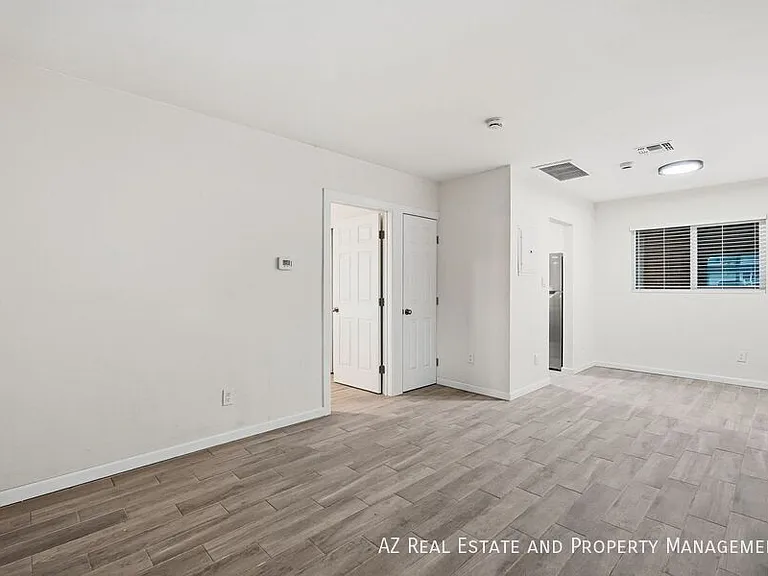 1806 E Coronado Rd #C — Photo 10