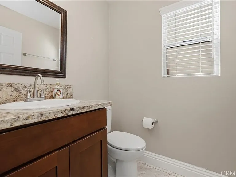 930 Primrose Ln — Photo 15