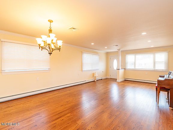 3rd image of 9 Salerno Court