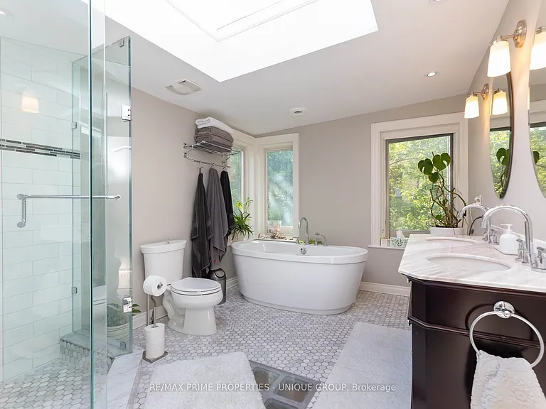 51 Spruce St — Photo 25