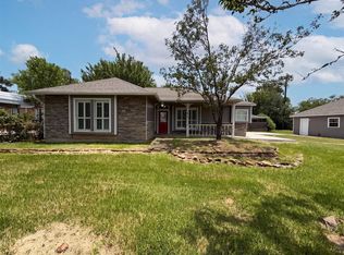 7934 Round Rock Dr, Houston, TX 77049
