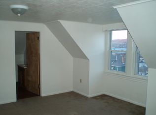 802 6th Ave APT 3, Coraopolis, PA