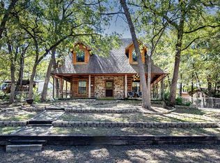 146 Lakeside Ln, Streetman, TX 75859