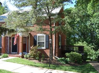 4671 34th St S, Arlington, VA 22206