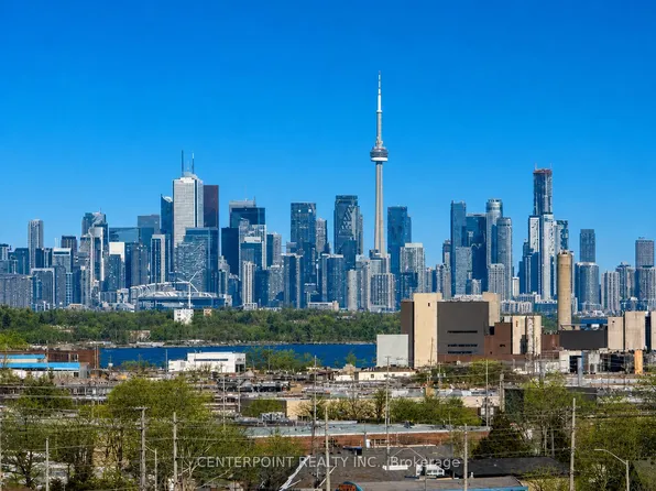 1063 Douglas McCurdy Cmn #803, Mississauga, ON L5G 0C5