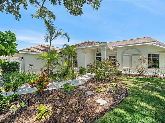 2nd image of 4732 Meadowview Cir