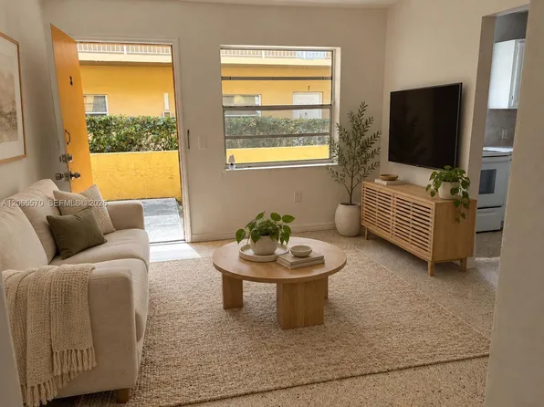 1838 SW 4th St #3, Miami, FL 33135