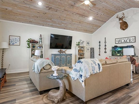 5th image of 1130 Fishermans Lodge Rd NE