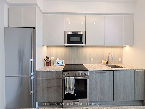 3rd image of 31 Tippett Rd #1010