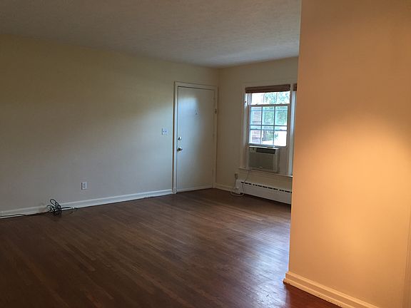 3rd image of 2638 Landor Ave Unit 5E