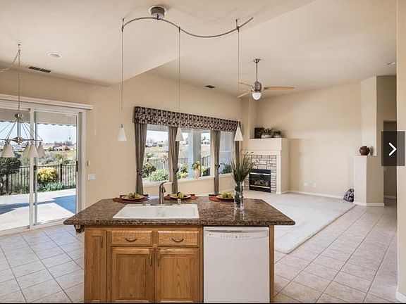 3rd image of 3844 Coldwater Dr