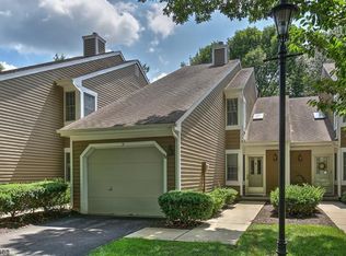 11 Stone Run Rd, Bedminster, NJ 07921