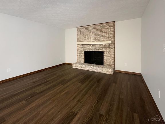 3rd image of 1110 Deerhaven Ct