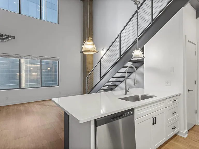 17th Street Lofts — Photo 6