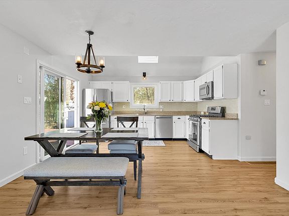 5th image of 70 Great Pines Drive