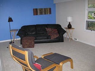 2nd image of 908 S Taylor Dr