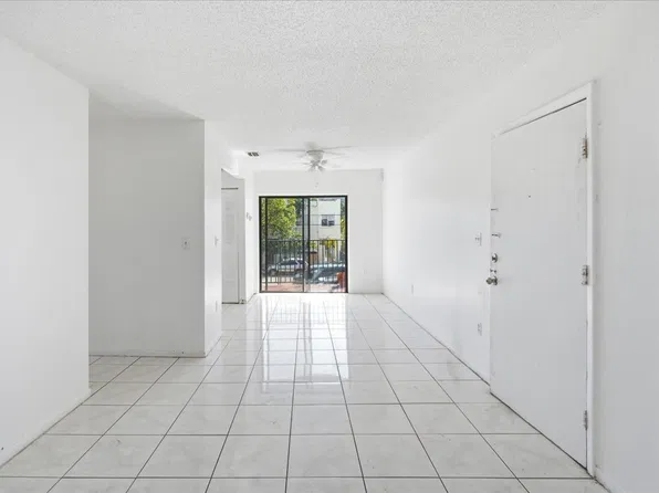 1143 SW 5th St, Miami, FL