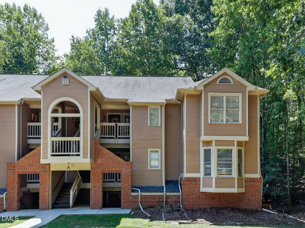 117 Abingdon Ct, Cary, NC 27513
