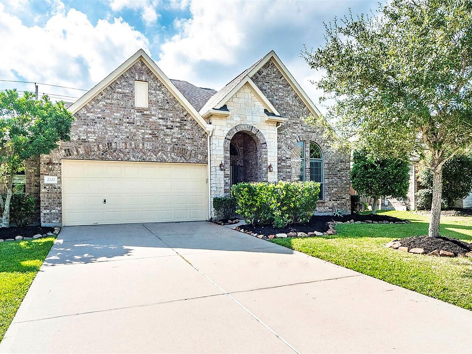 1st image of 2227 Daroca Dr