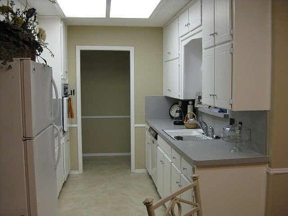 5th image of 8213 Irish Dr