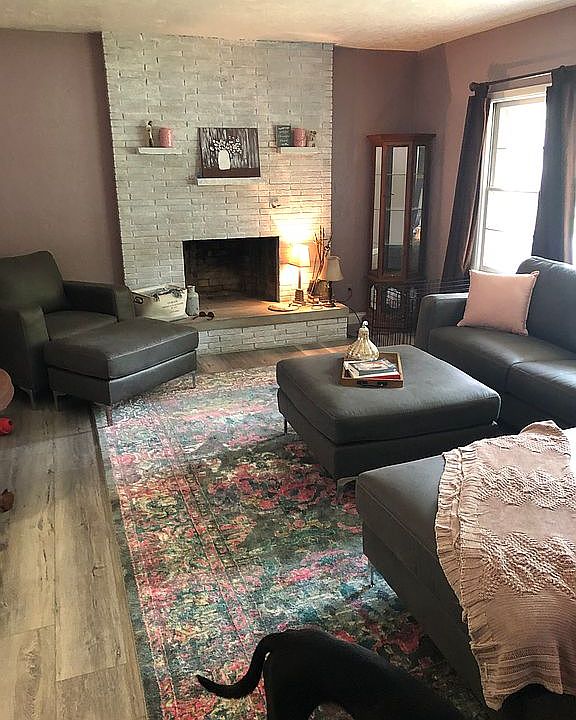 2nd image of 2711 5th St