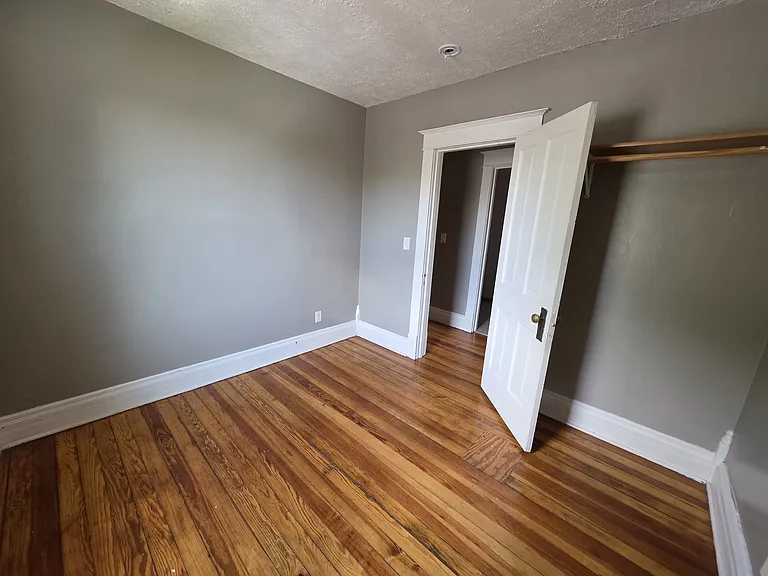 1125 Claremont St — Photo 15