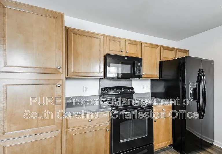 191 Emerald Isle Dr — Photo 7