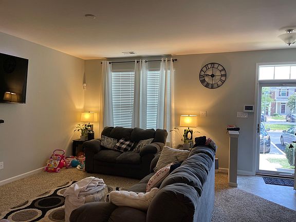 2nd image of 8104 Creekside Village Dr