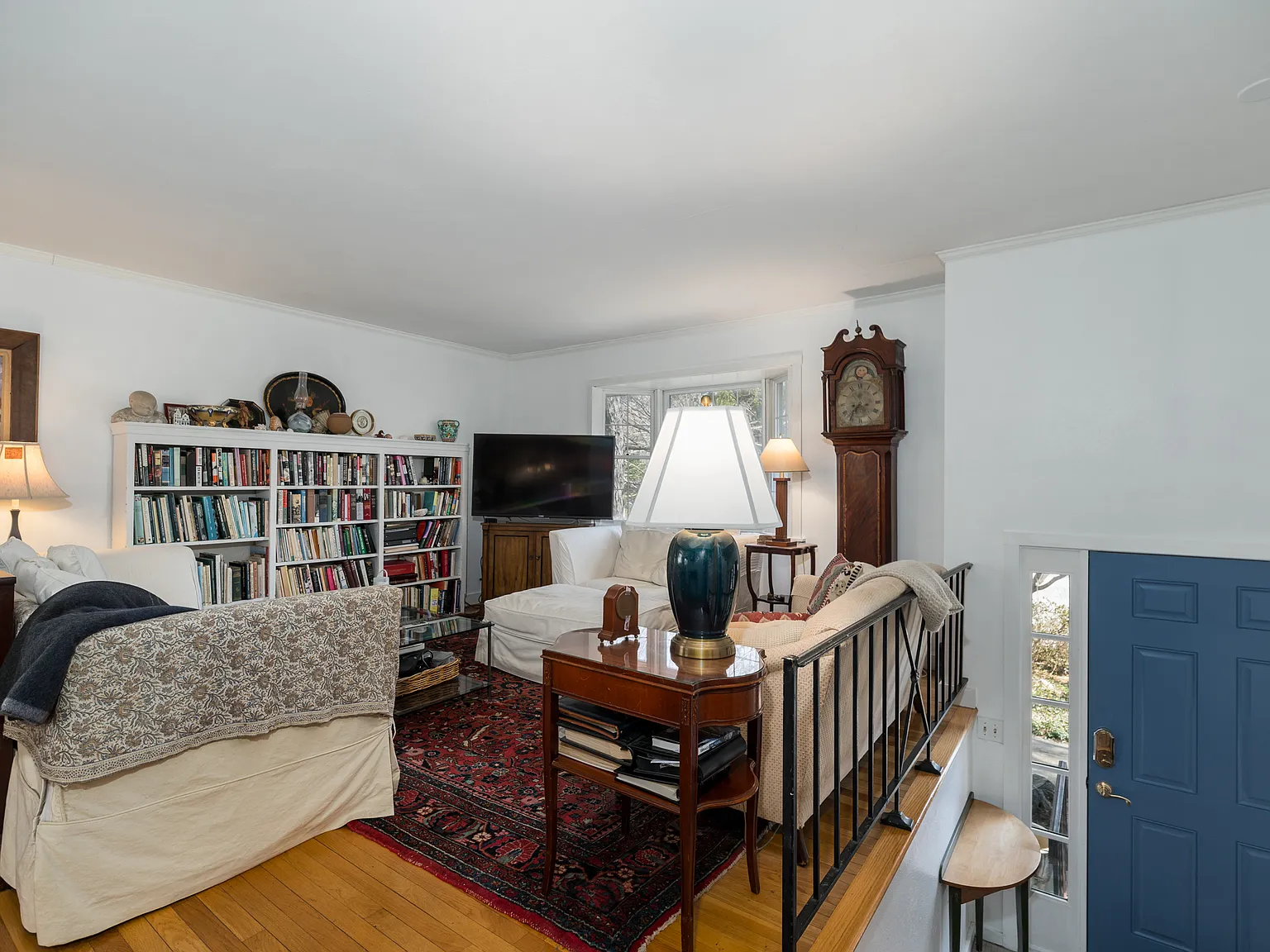 3 bed, 1982 sqft, $3,950 — Photo 3
