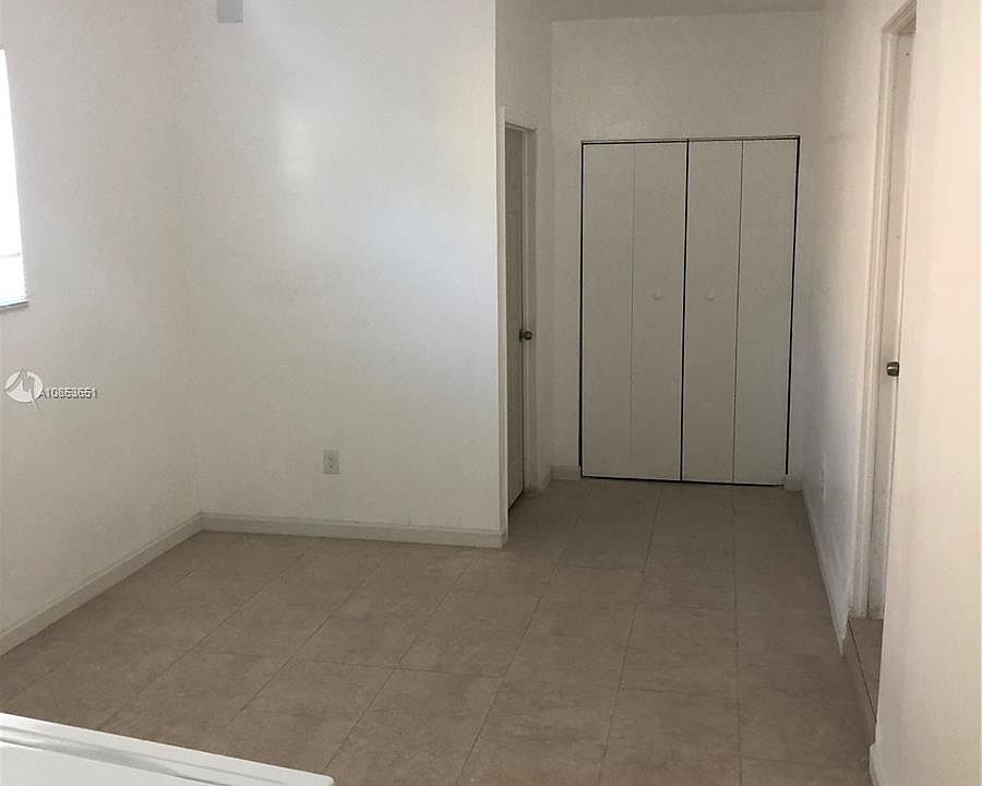 1st image of 790 NE 155th St #0