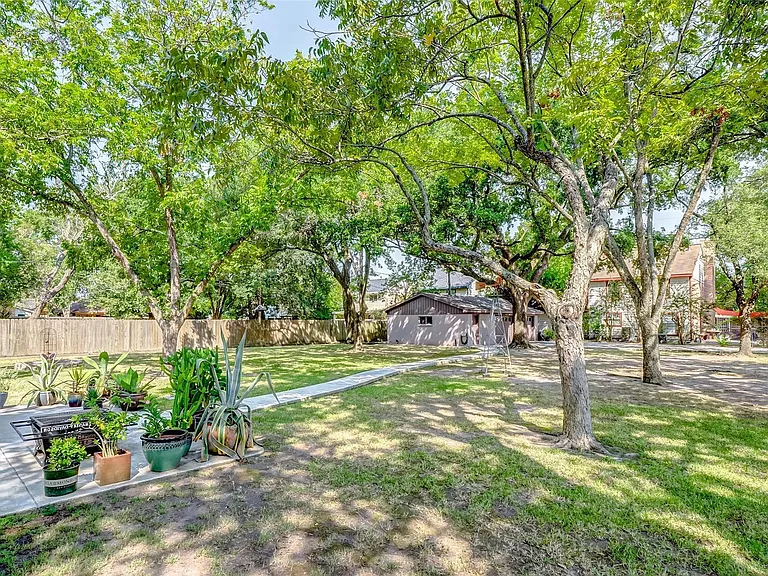 9218 Hammerly Blvd — Photo 35