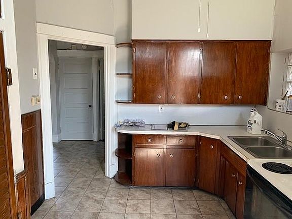2nd image of 3657 Pennsylvania Ave #1F