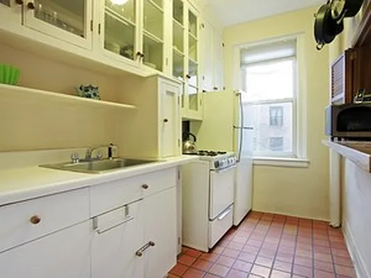 Sold by Corcoran | media 23
