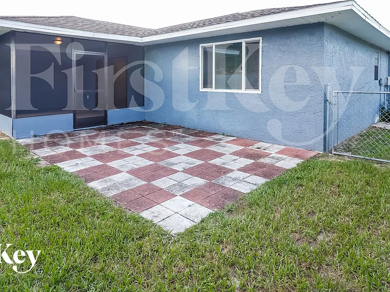 7704 Riverdale Dr — Photo 15