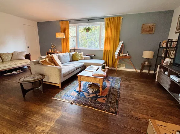 1301 Grove Rd APT 3, Pittsburgh, PA 15234