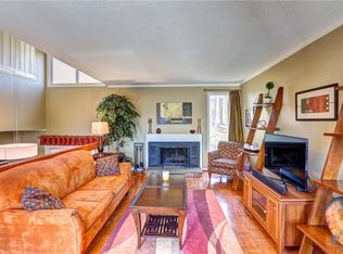 1720 Foxfire Cir, Henrico, VA 23238