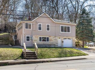 796 Kaufmann Ave, Dubuque, IA 52001