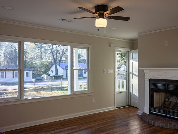 4th image of 2218 Avalon Rd