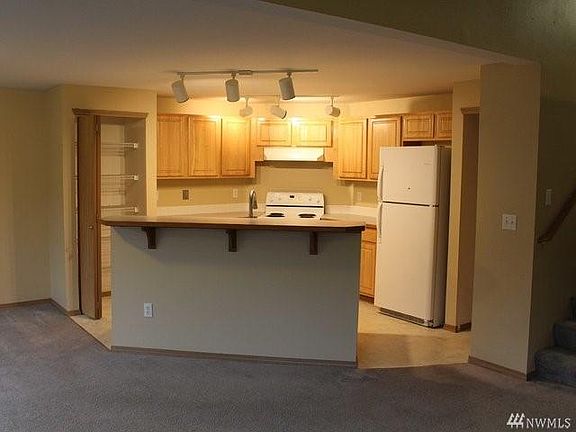 3rd image of 8031 27th Ave SE