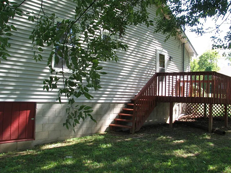 1105 Sioux Ter — Photo 4